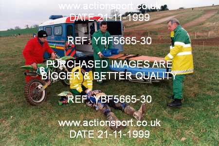 Photo: YBF5665-30 ActionSport Photography 21/11/1999 Portsmouth SSC - West Meon  _6_FirstAidCrew